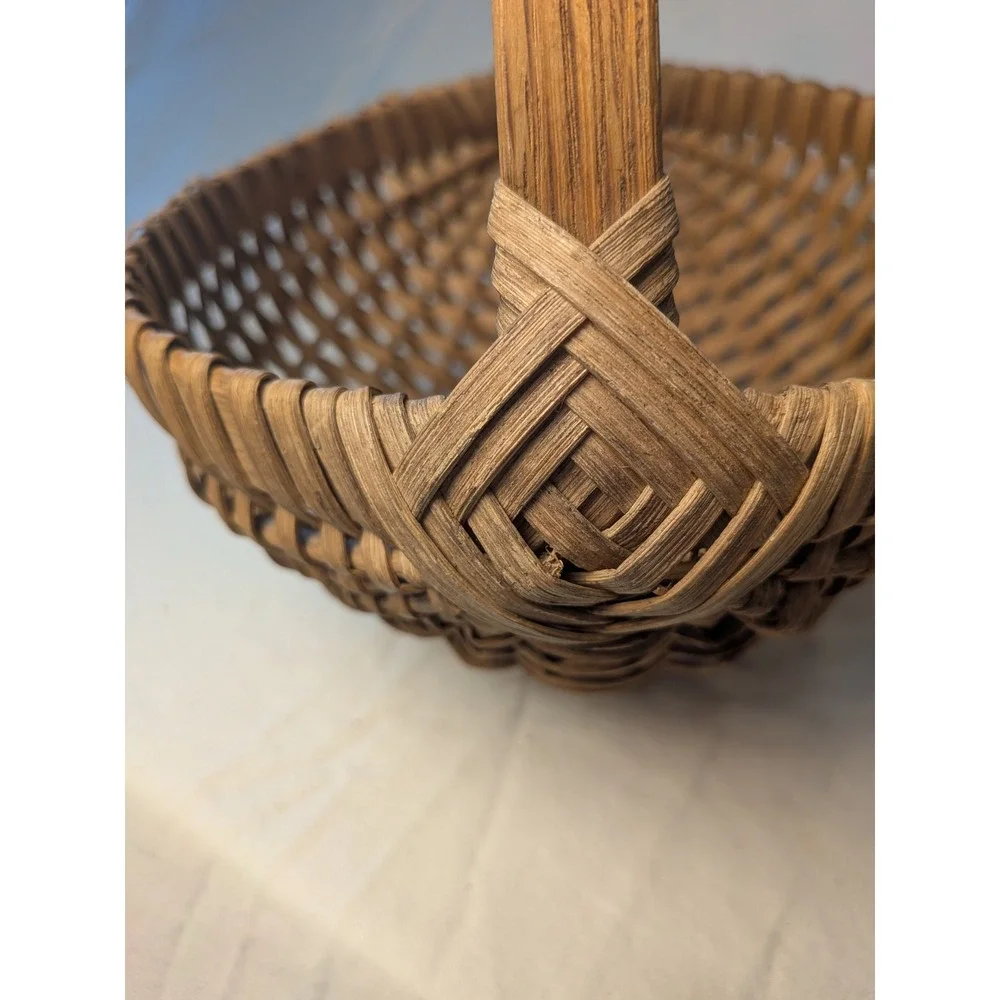Vintage Hand Woven Split Oak Buttock Basket Primitive God's Eye Handle 8.5 Inch